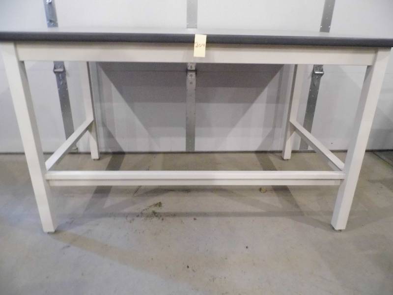 lot 209 image: Table