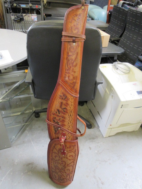 BEAUTIFUL TOOLED LEATHER GUN CASE