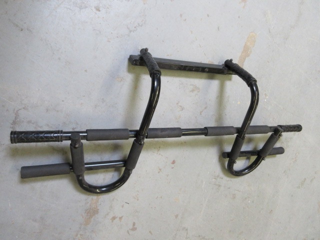 OVERTHE DOOR PULL-UP CONTRAPTION