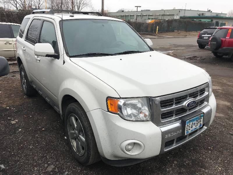 lot 26 image: 2010 Ford Escape Limited 4x4