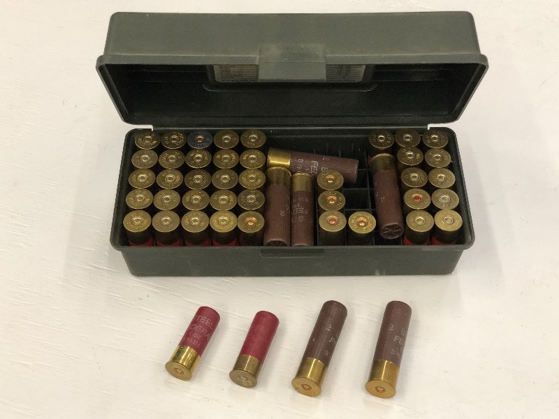 lot 1 image: Casegaurd 12-Gauge Shotshell Box Fu...