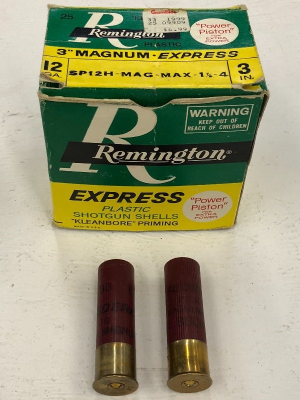 lot 26 image: (25) Rounds Of Remington 12gauge 3...