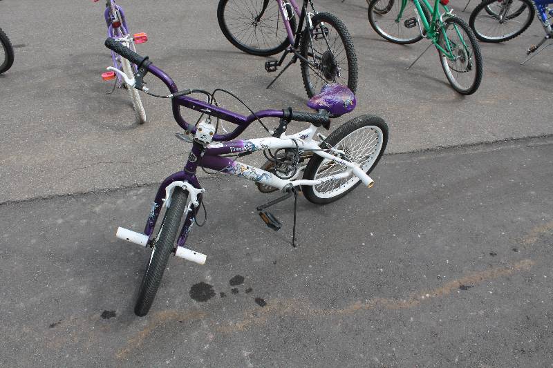 lot 55 image: Spirit Trouble  Trick Bike with Whiite 12in. Frame, 16in. Wheel
