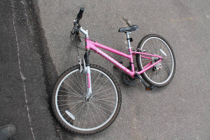 lot 59 image: Diamondback Outlook  Trail Bike with Red 18in. Frame, 22in. Wheel