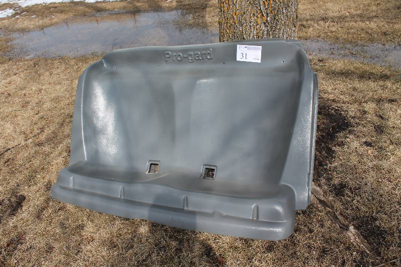 lot 31 image: Pro Guard Chevrolet Caprice Back Seat Cover