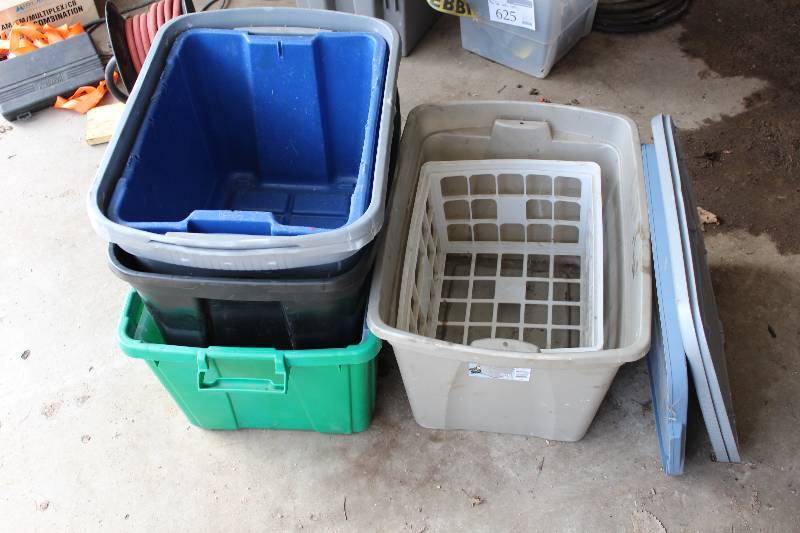 lot 626 image: Lot of (8) Plastic Tote Bins