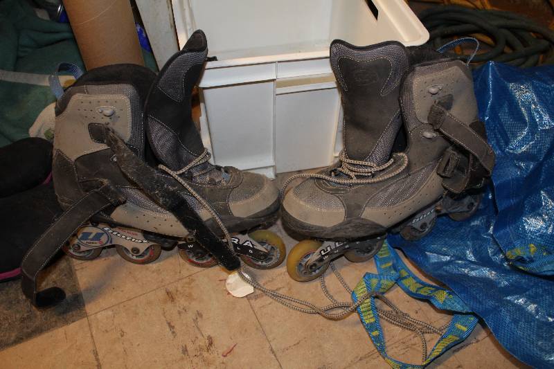 lot 604 image: Ultra Wheels Mens Roller Blades