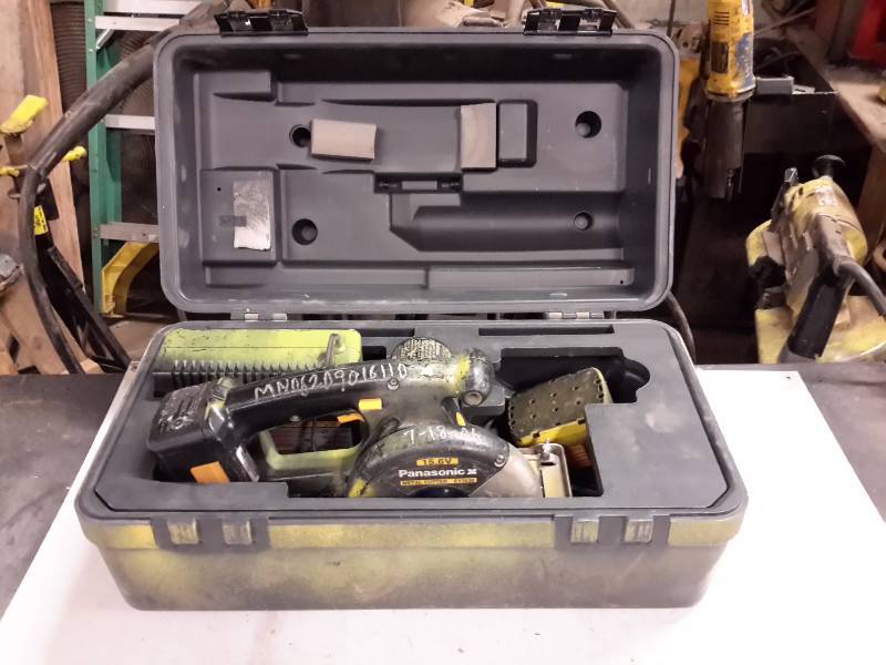 lot 102 image: Panasonic EY3530 drill  2, 15.6 v batteries  1 charger