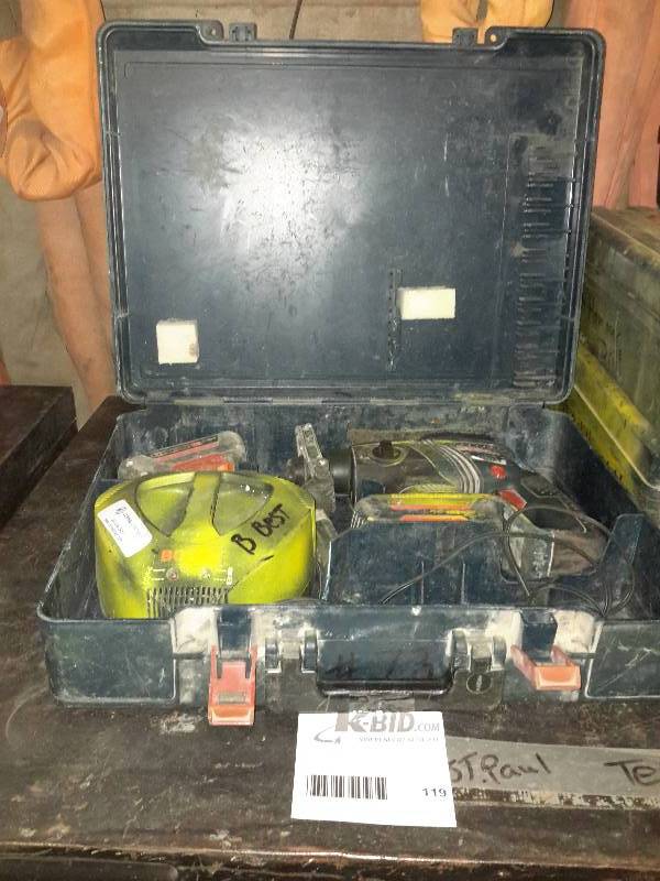 lot 119 image: Bosch rotary Hammer  2, 36v batteries, 1charger