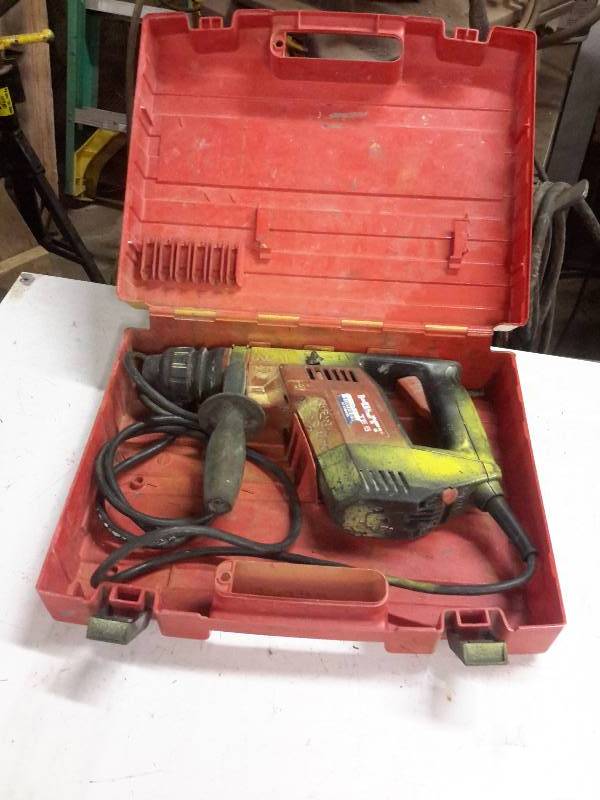 lot 94 image: Hilti TES Rotary Hammer..  No Plug end