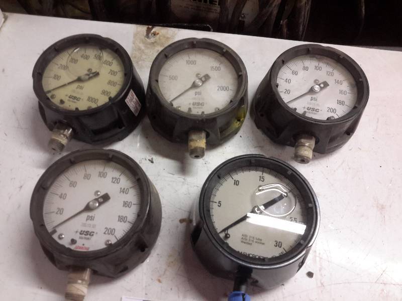 lot 202 image: 5 Gauges as shown