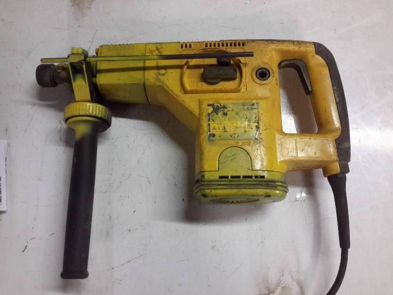lot 76 image: Dewalt DW 531 Rotary Hammer