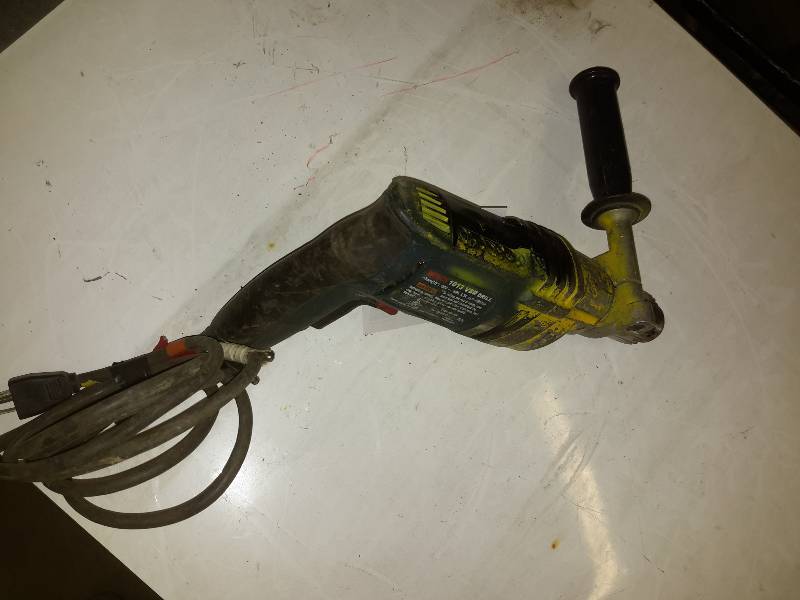 lot 19 image: Bosch, 1013 VSR Drill