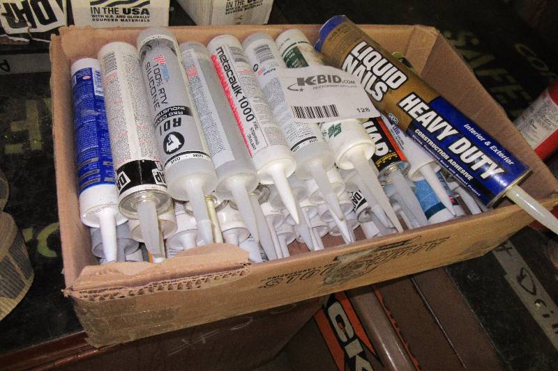 lot 128 image: Large lot of tubed caulks, sealants