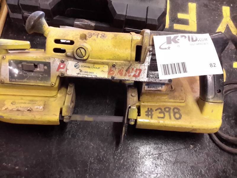 lot 82 image: PORTER CABLE Model 725, Portable Ban Saw