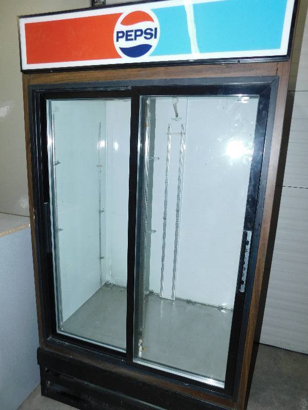 lot 30 image: Beverage Air MT38 Sliding Glass 2 Door Commercial Refrigerator Merchandiser
