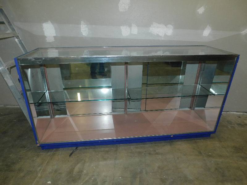 lot 35 image: Display Case