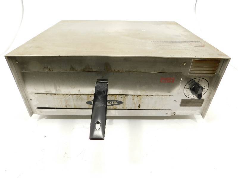 lot 17 image: Commercial Pizza Oven
