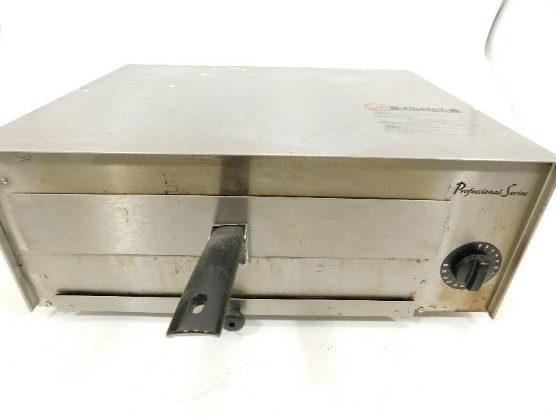 lot 18 image: Pizza Oven