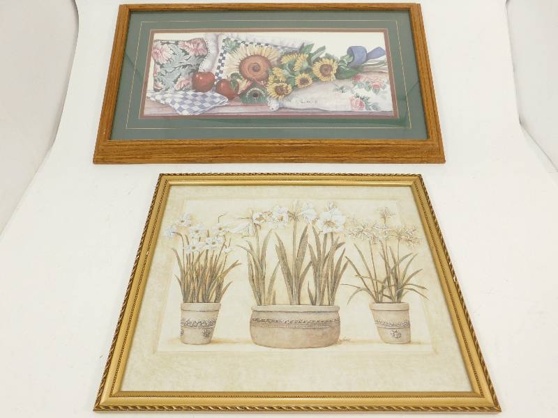lot 21 image: Decorative Pictures