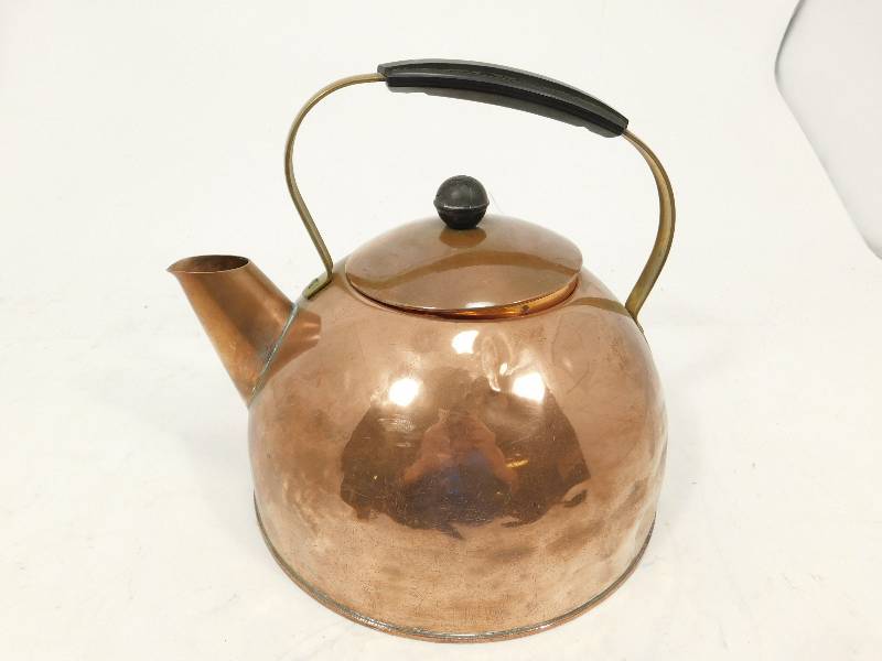 lot 45 image: Copper Tea Kettle