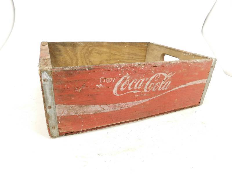 lot 59 image: Vikings Coca Cola
