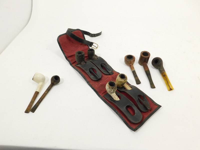 lot 85 image: Lot of Smoking Pipes