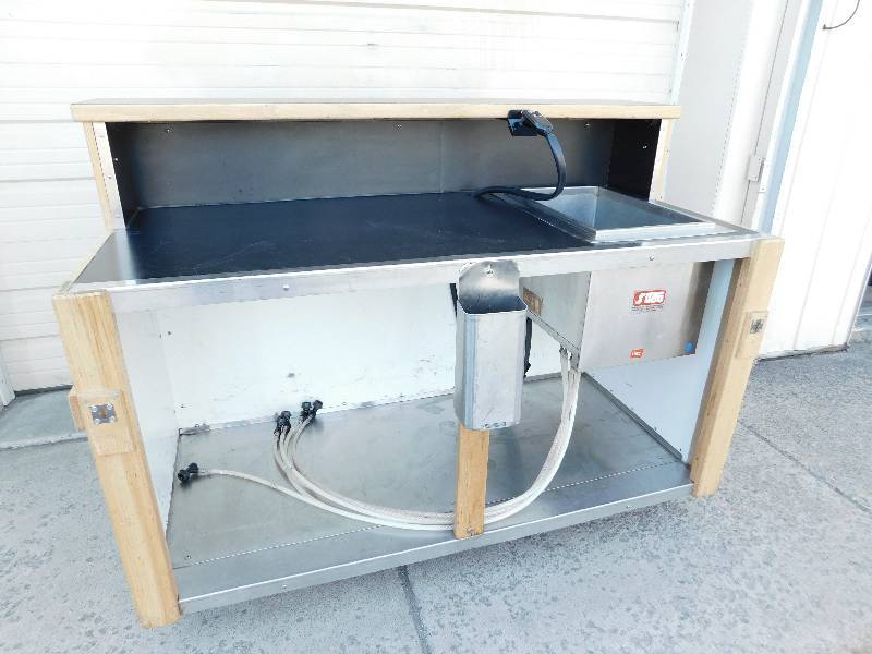 lot 64 image: Man Cave Portable Bar