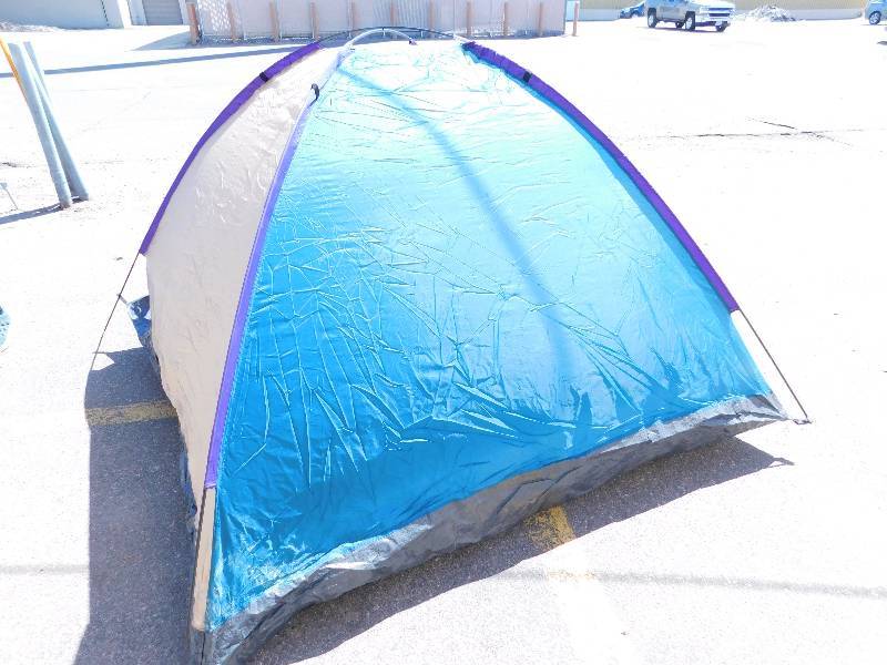lot 25 image: American Camper Tent