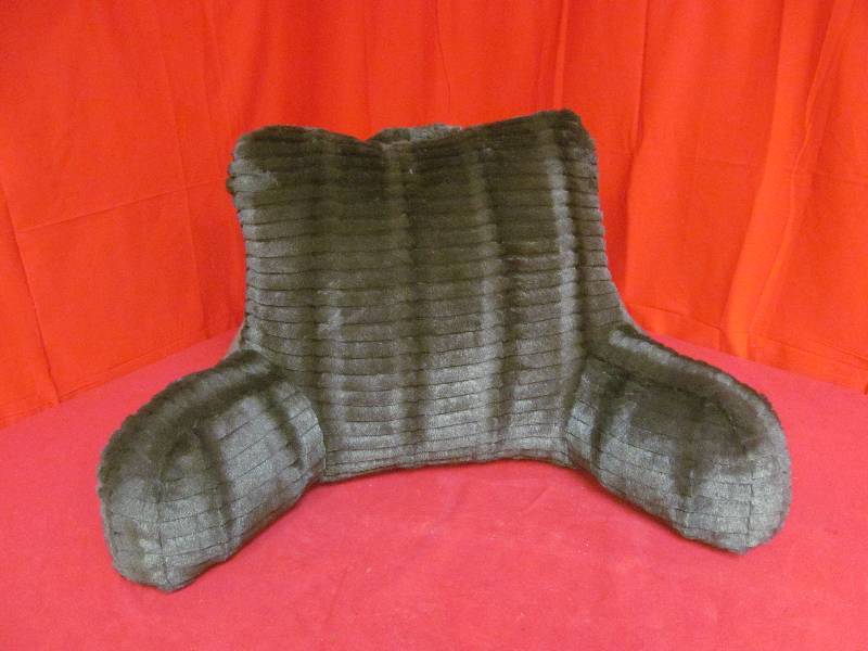 lot 26 image: back rest pillow