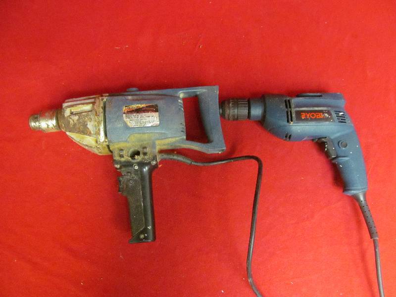 lot 43 image: Ryobi drill, Menards drill