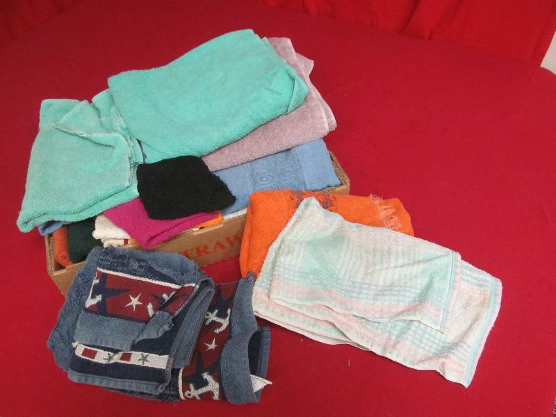 lot 49 image: towels