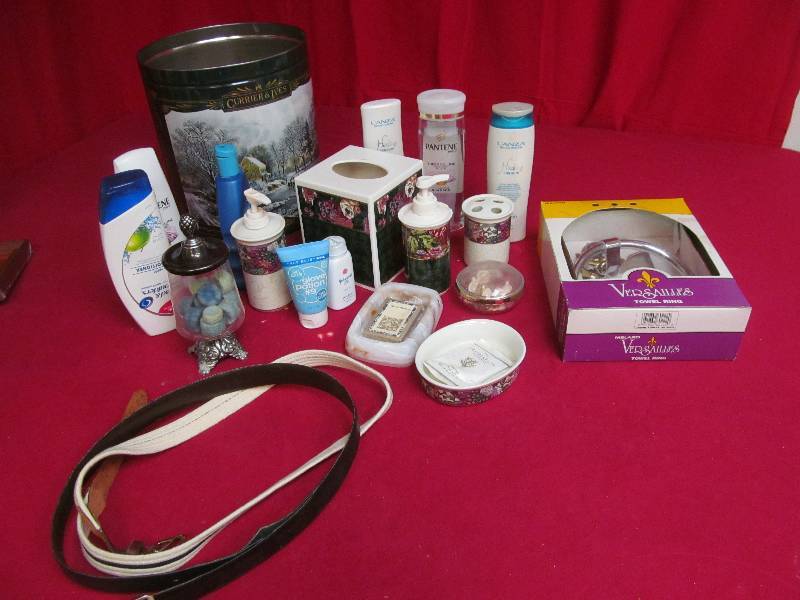 lot 82 image: bathroom counter sets