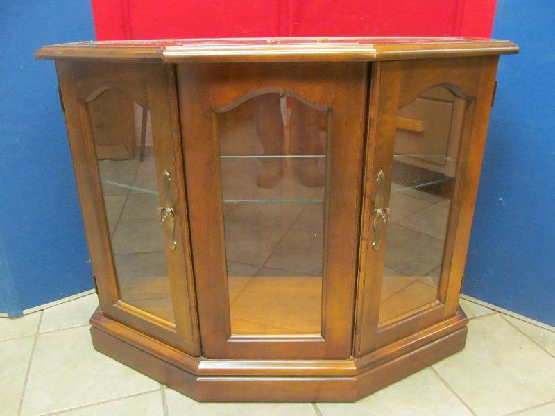 lot 95 image: display cabinet