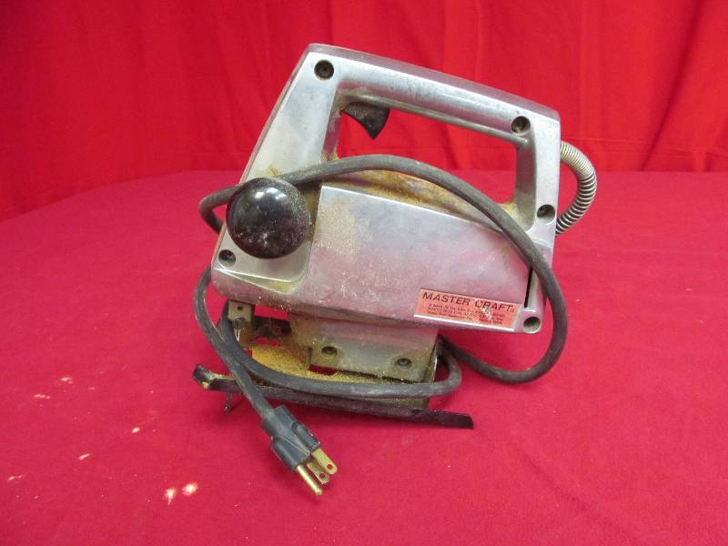 lot 99 image: Master craft jig saw