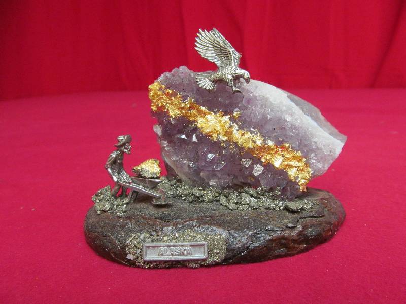 lot 111 image: rock dcor