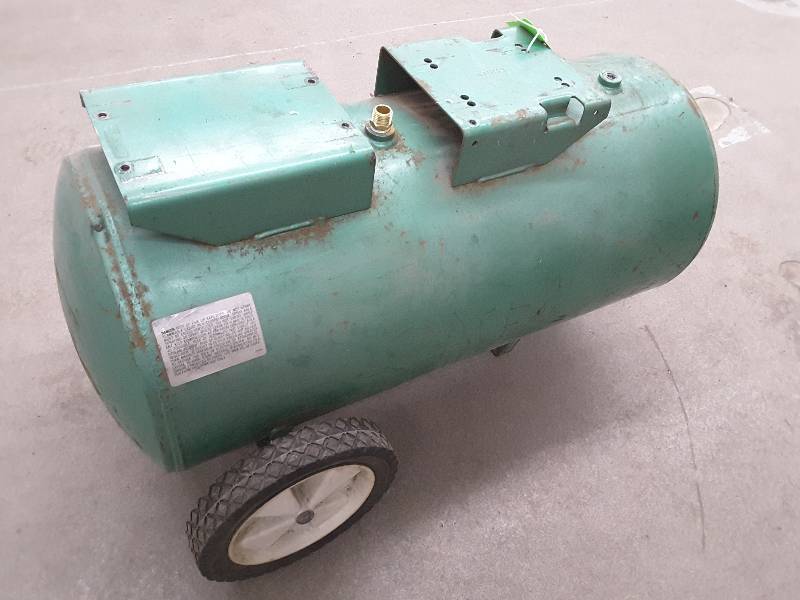lot 277 image: Speedair 20Gal Air Tank