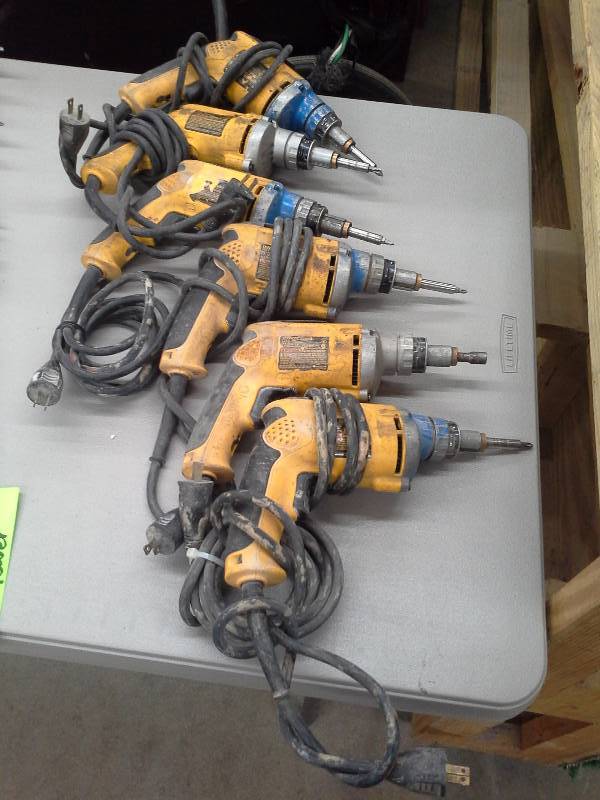lot 290 image: (6) DeWalt DW272 VSR Drywall Screwdriver