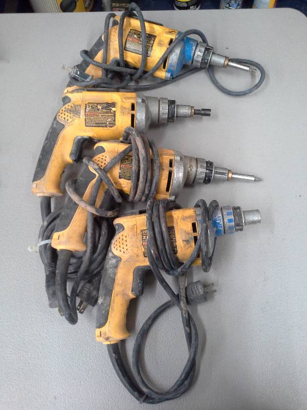 lot 294 image: (4) DeWalt DW272 VSR Drywall Screwdriver