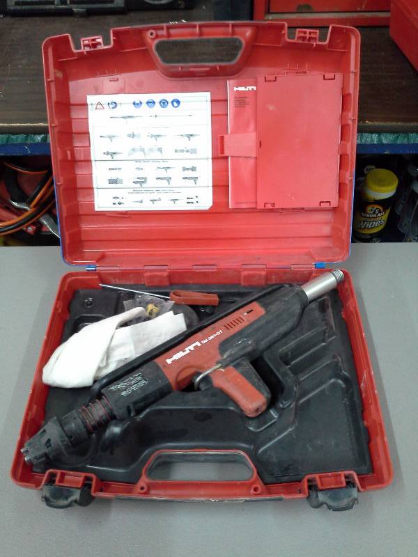 lot 332 image: Hilti DX 351-CT Powder Actuated Ceiling Hanger Fastener