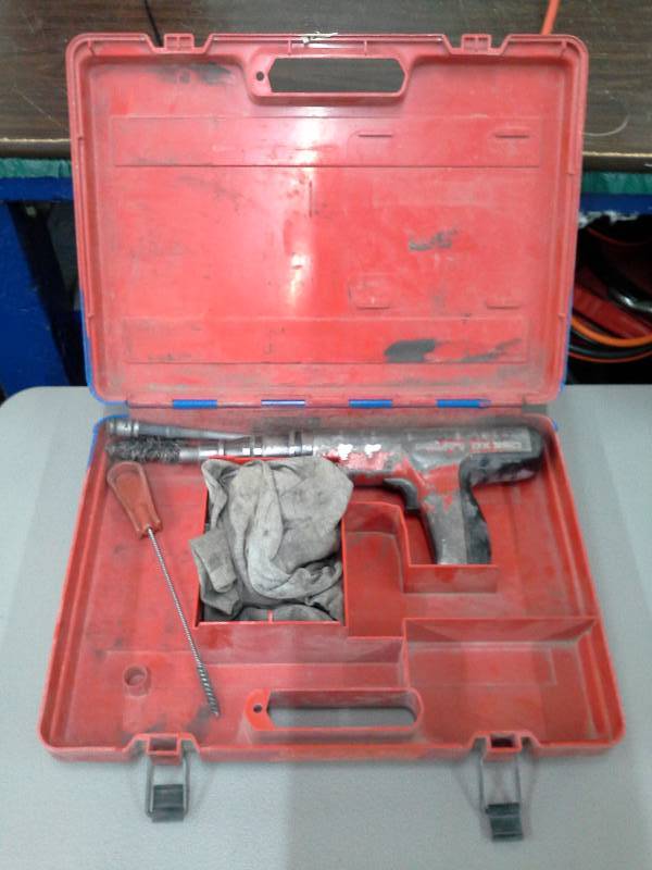 lot 333 image: Hilti DX 350 Powder Actuated Tool