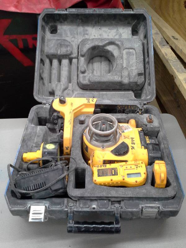 DeWalt DW077 Rotary Laser with Case Accessories | Spring Contractor Equipment and Apparatus | K-BID