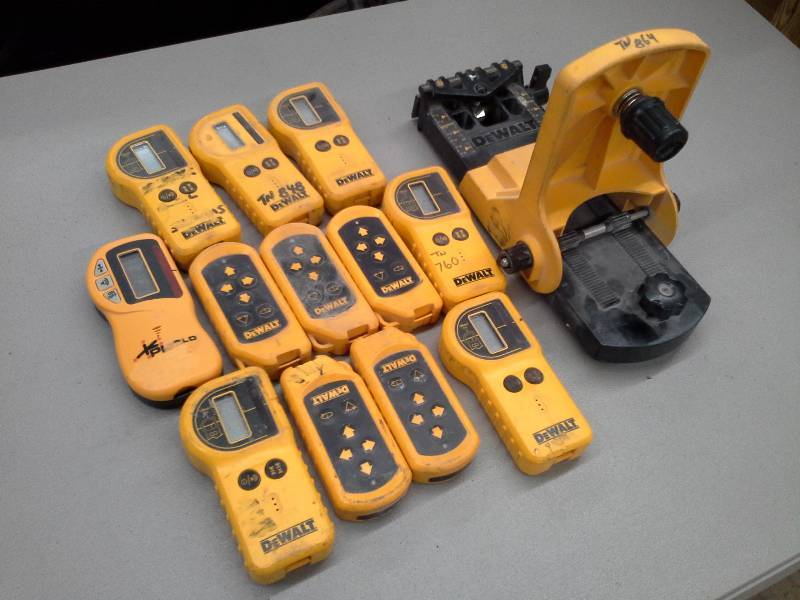 lot 372 image: DeWalt Laser Accessories