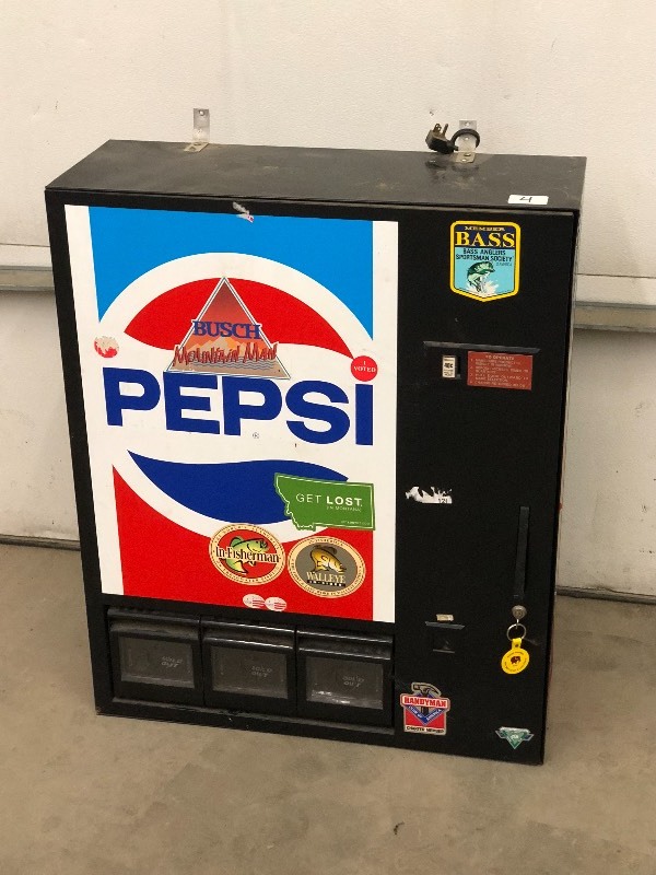 lot 4 image: Pepsi Counter Top 3-Selection Pop C...