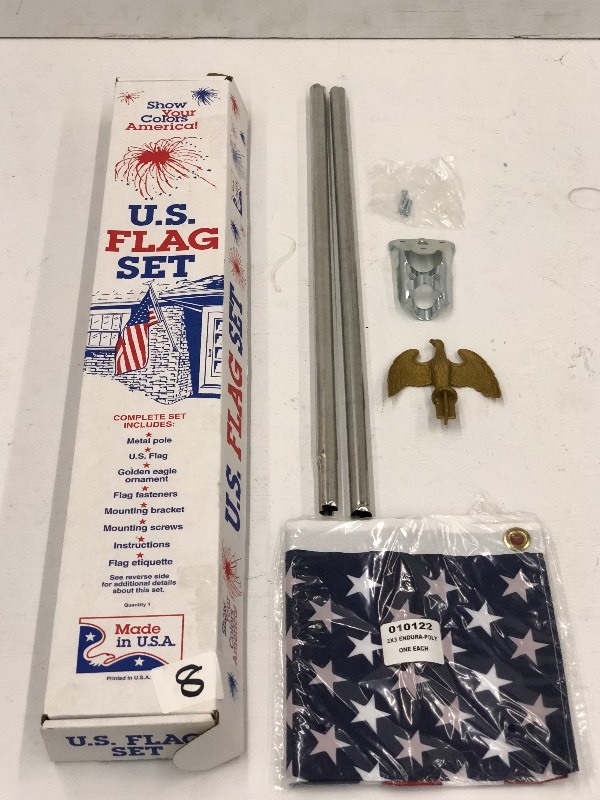 lot 8 image: U.S. Flag Set ...