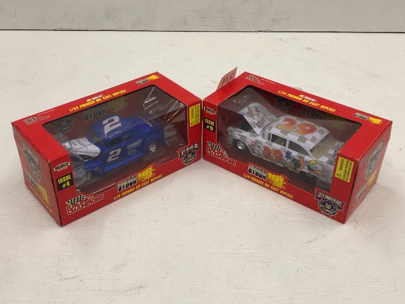 lot 34 image: (2) 124-Scale Stock Rods Die-Cast ...