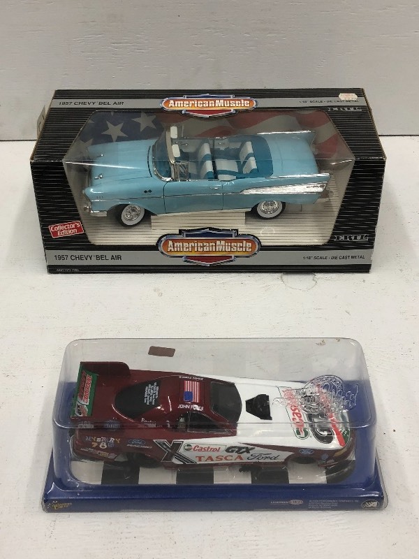lot 67 image: (2) Collectible Die-Cast Scale Cars...