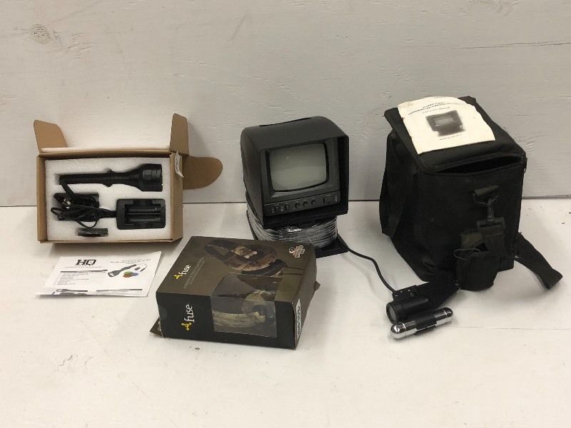 lot 94 image: Lot Of (1) Underwater Camera Set, ...