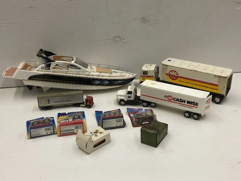 lot 106 image: Tote Of Assorted RC Boat, Collecti...