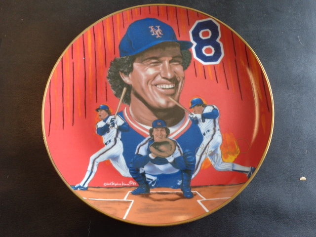 Gary Carter Autographed Plate & Cards
